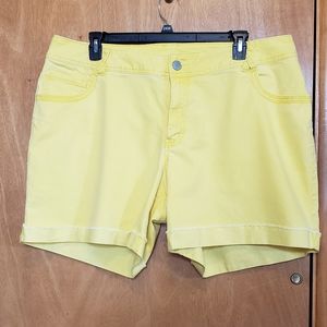 Lane Bryant shorts 22. Yellow